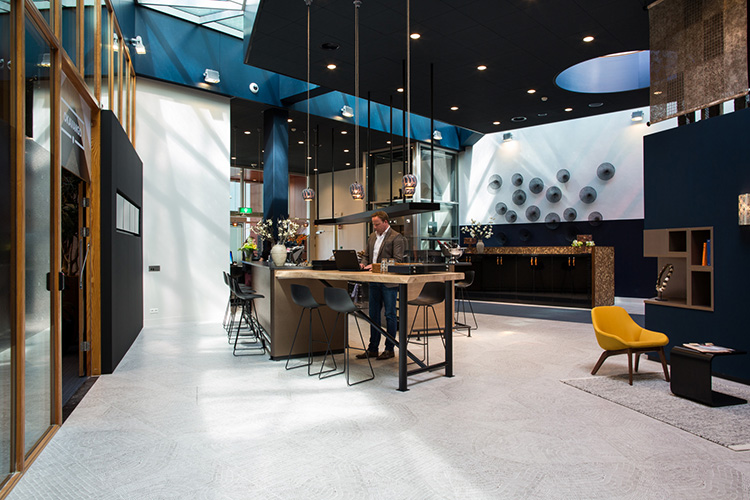 現(xiàn)代辦公家具