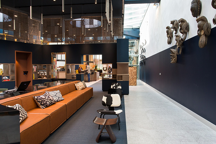 現(xiàn)代辦公家具