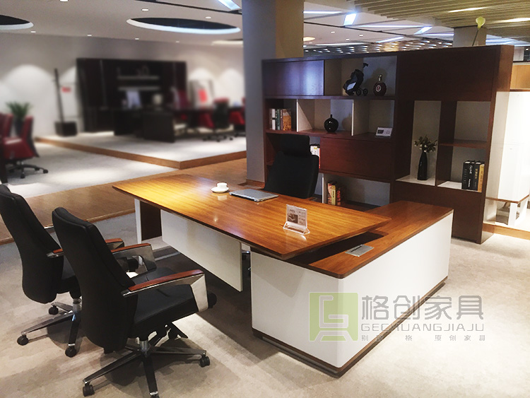 實(shí)木大班臺(tái)