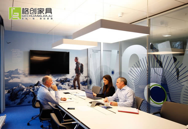 現(xiàn)代辦公家具