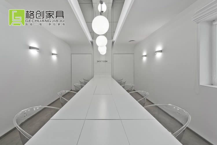 現(xiàn)代辦公家具